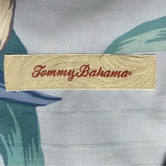 Tommy Bahama Classic Silk Camp Shirt Men’s L
Camp Tropical Dad - Picture 11 of 13